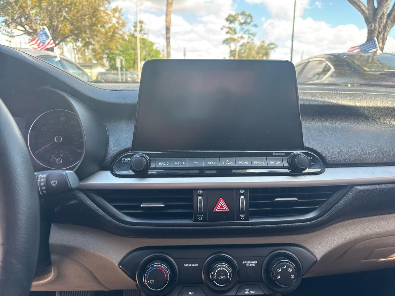 Kia Forte - Thumbnail 13