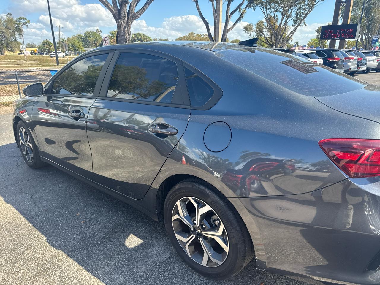 Kia Forte - Thumbnail 6