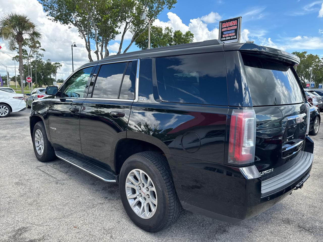 GMC Yukon Sle 4Wd - Thumbnail 5