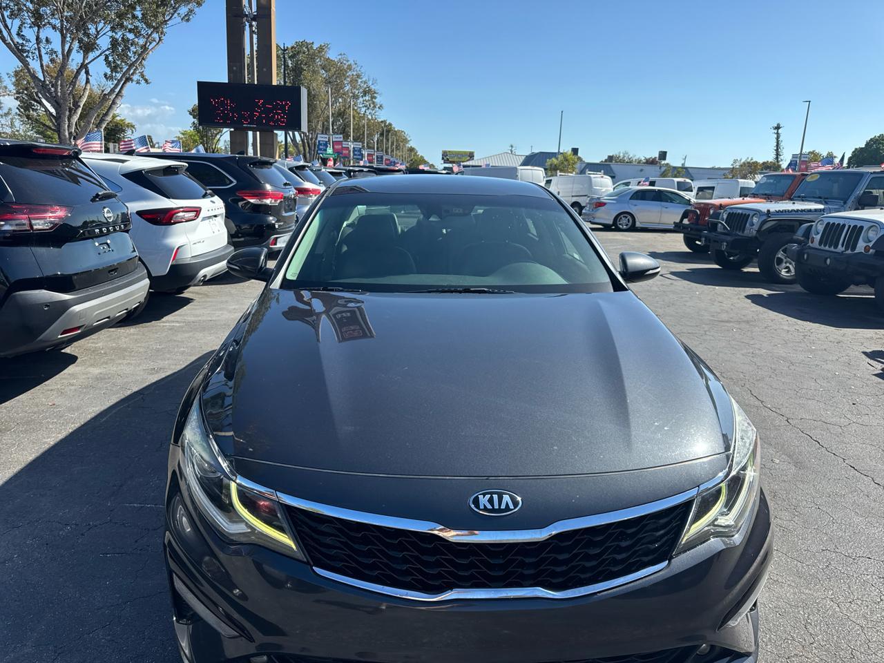 Kia Optima Lx - Thumbnail 7