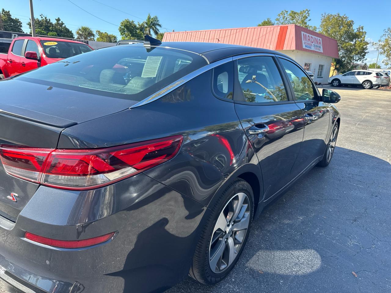 Kia Optima Lx - Thumbnail 9