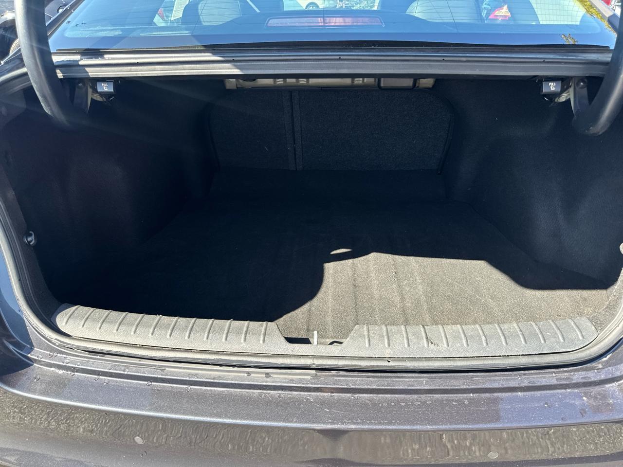 Kia Optima Lx - Thumbnail 11