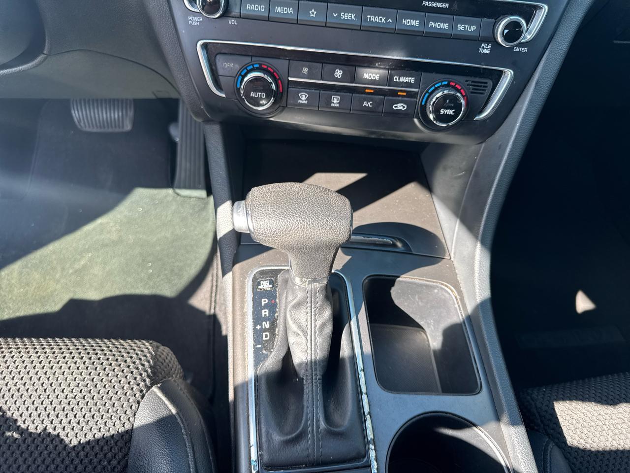 Kia Optima Lx - Thumbnail 19