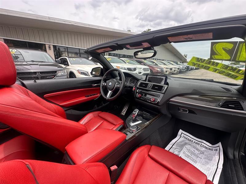 BMW 2-Seriesm235I Xdrive Convertible - Thumbnail 18