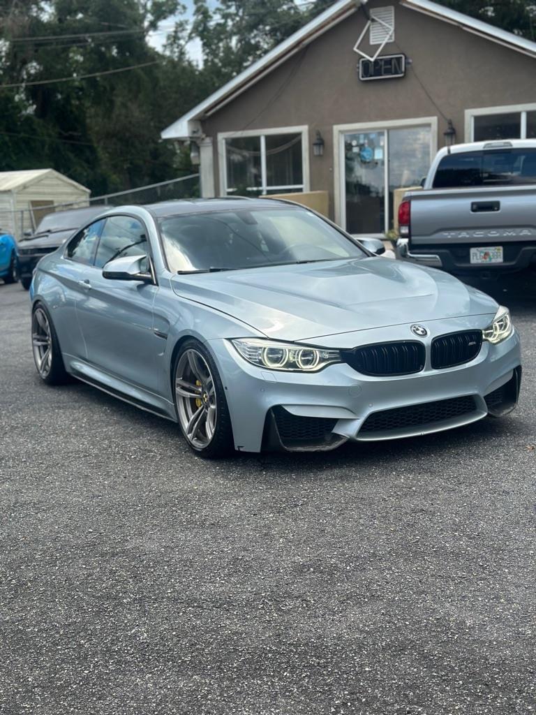 BMW M4Coupe - Thumbnail 2