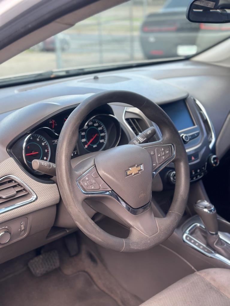 Chevrolet Cruzelt Auto - Thumbnail 5