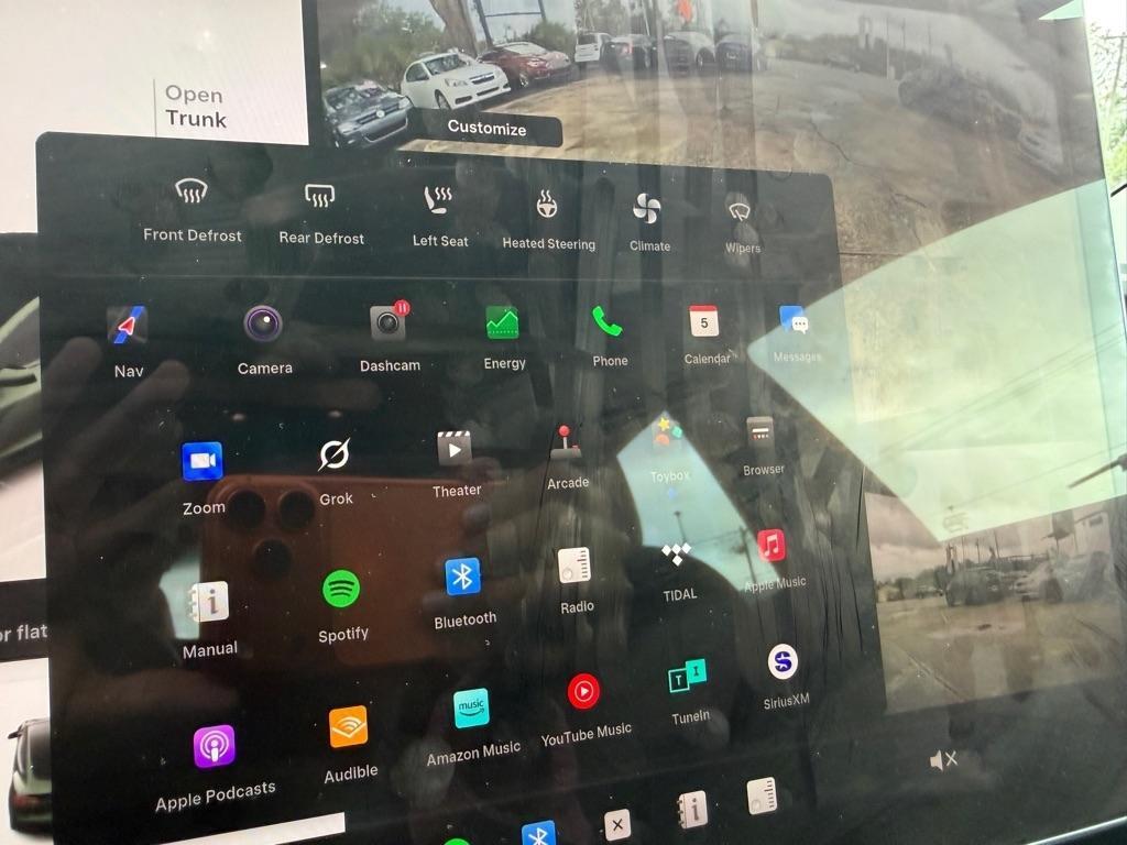 Tesla Model 3 Standard Range Plus - Thumbnail 2