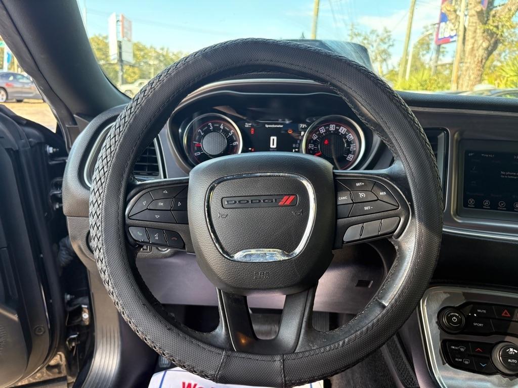 Dodge Challenger Sxt - Thumbnail 2