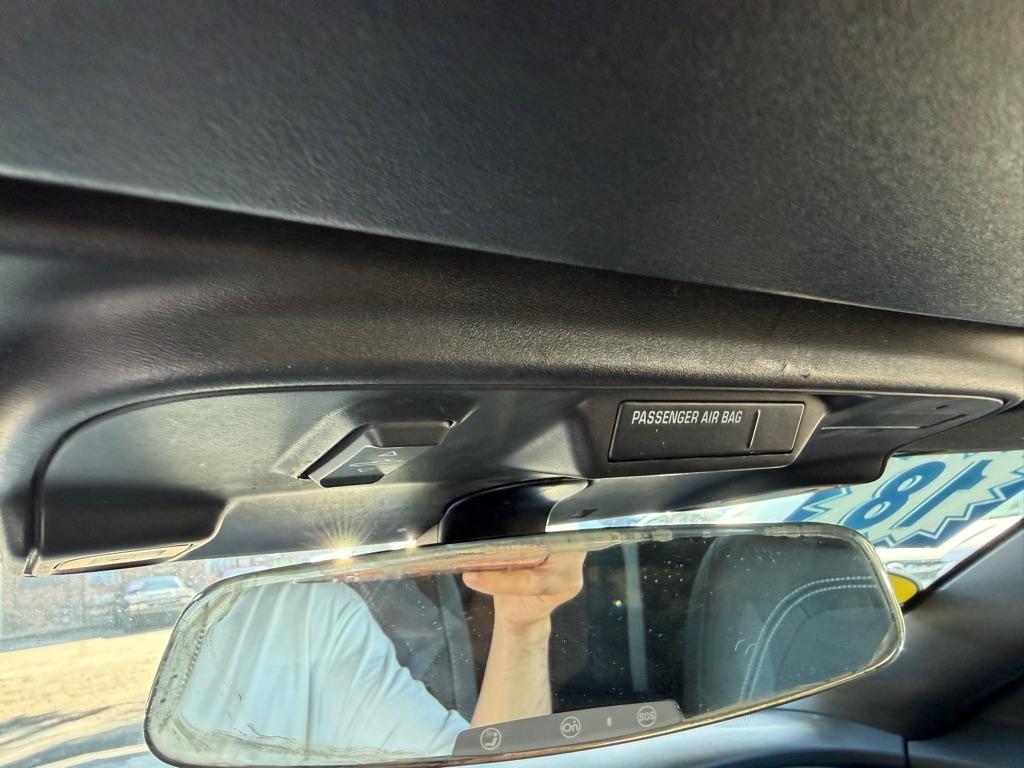 Chevrolet Camaro 1Lt Convertible 8A - Thumbnail 18