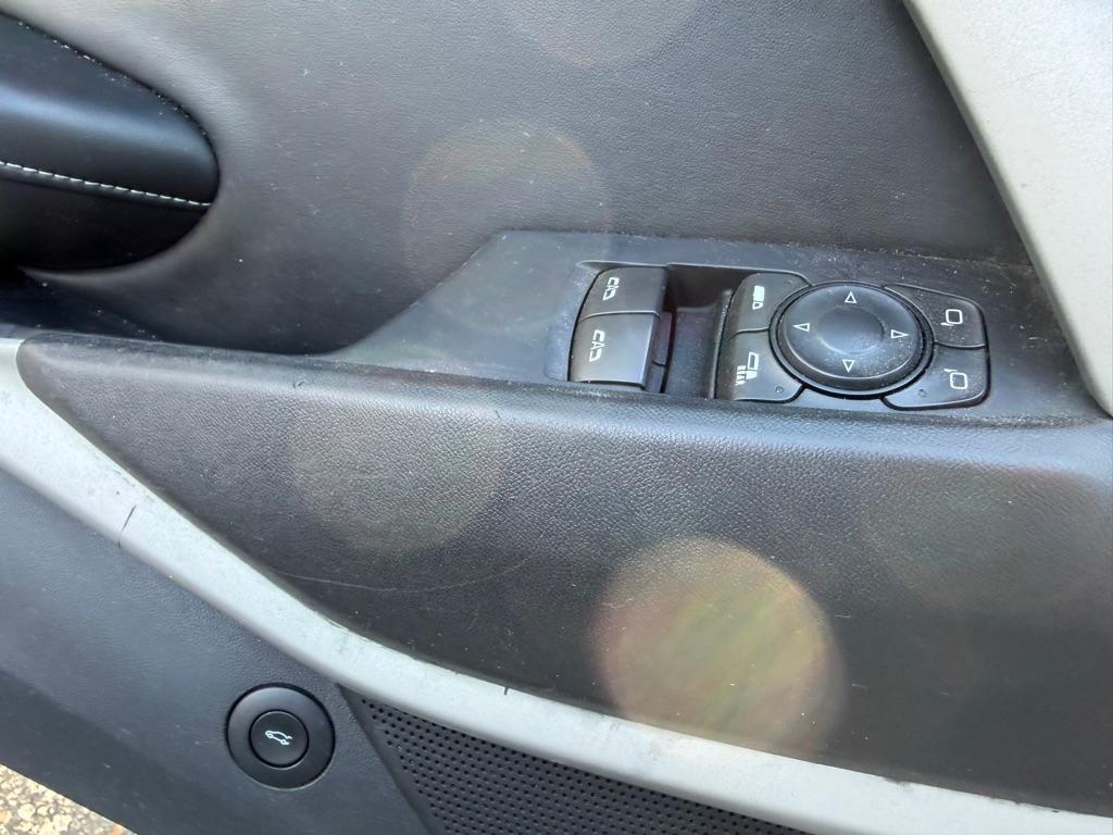 Chevrolet Camaro 1Lt Convertible 8A - Thumbnail 19