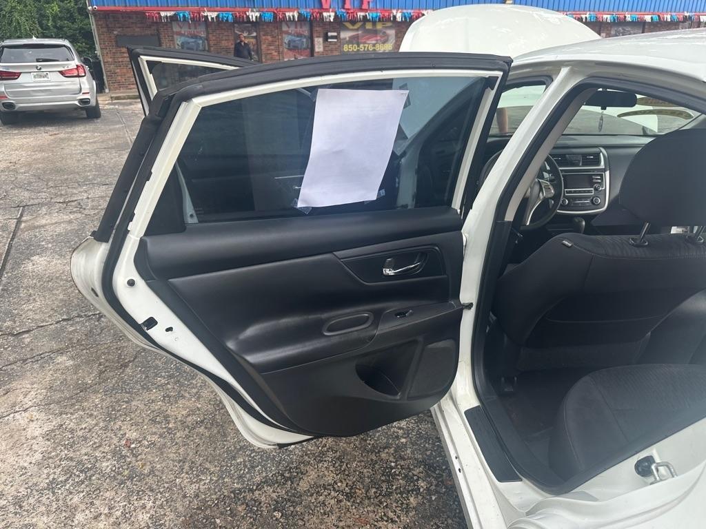 Nissan Altima 2.5 S - Thumbnail 17