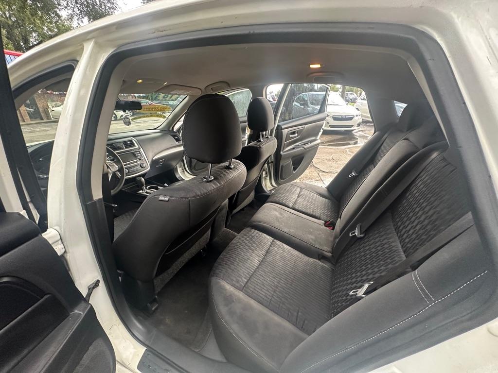 Nissan Altima 2.5 S - Thumbnail 12