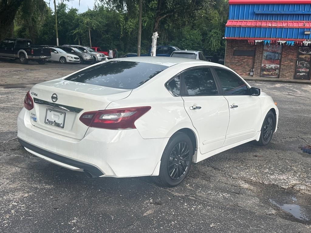 Nissan Altima 2.5 S - Thumbnail 8