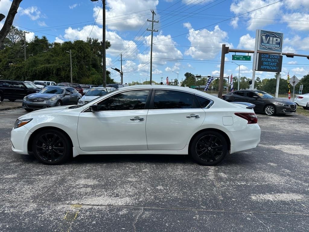 Nissan Altima 2.5 S - Thumbnail 3