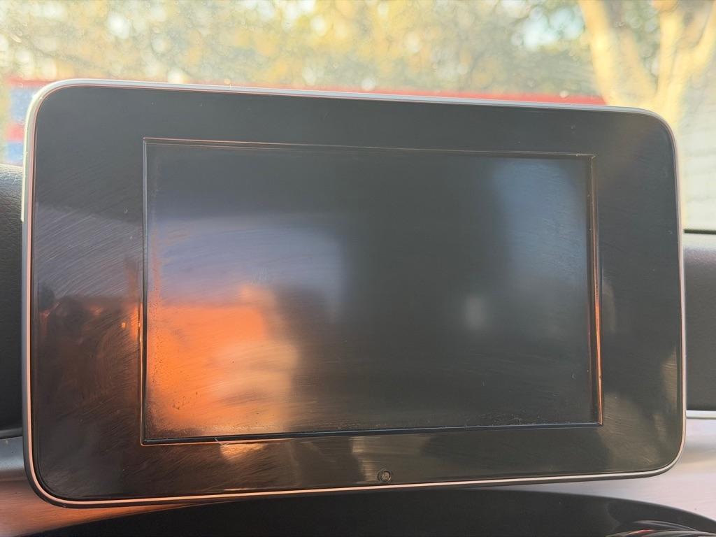 Mercedes-Benz C-Class C300 Sedan - Thumbnail 14