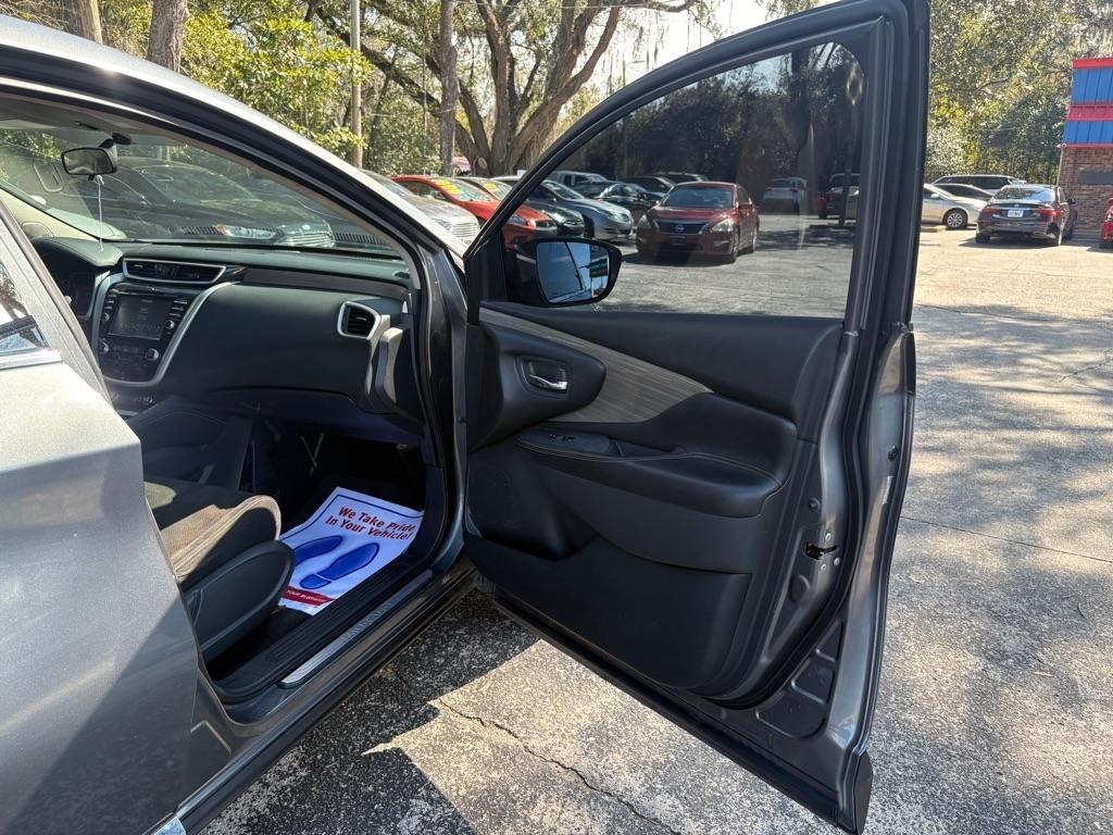 Nissan Murano S - Thumbnail 17