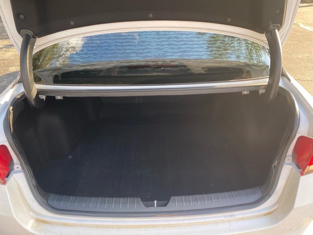 Kia Optima Lx - Thumbnail 17