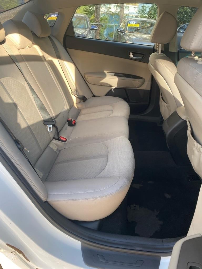 Kia Optima Lx - Thumbnail 18