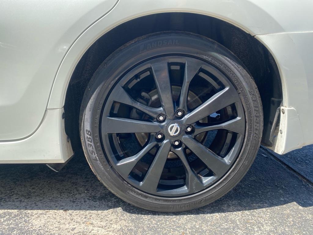 Nissan Altima 2.5 - Thumbnail 10