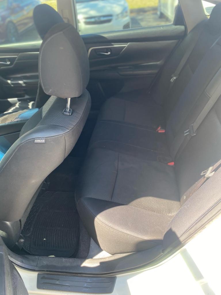 Nissan Altima 2.5 - Thumbnail 15