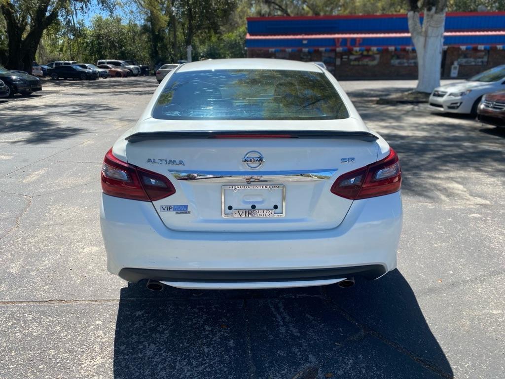 Nissan Altima 2.5 - Thumbnail 5