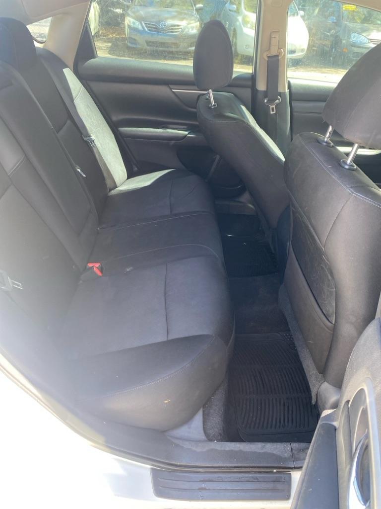 Nissan Altima 2.5 - Thumbnail 18