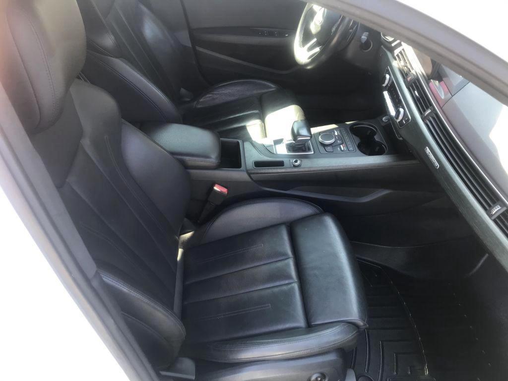 Audi A4Premium Plus 4D Sdn At Qtro 2.0T - Thumbnail 8