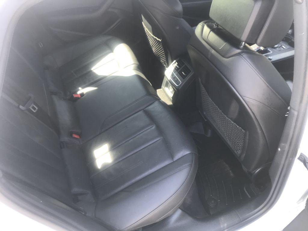 Audi A4Premium Plus 4D Sdn At Qtro 2.0T - Thumbnail 9