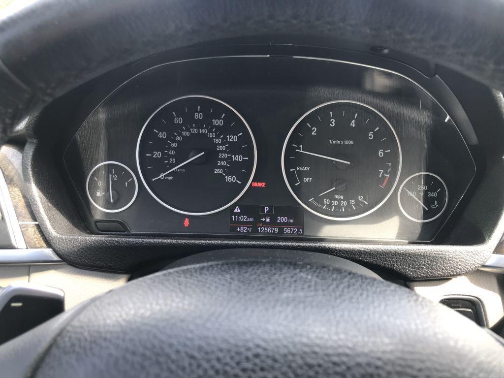 BMW 3-Series330I Sedan - Thumbnail 11