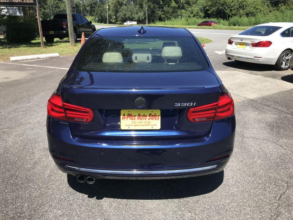 BMW 3-Series330I Sedan - Thumbnail 5