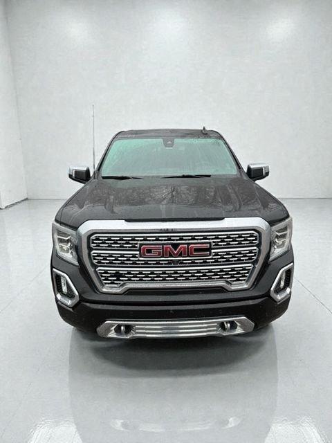 GMC Sierra 1500 Denali 4Wd Crew Cab - Thumbnail 2