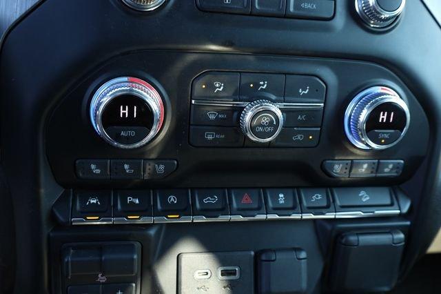 GMC Sierra 1500 Denali 4Wd Crew Cab - Thumbnail 7