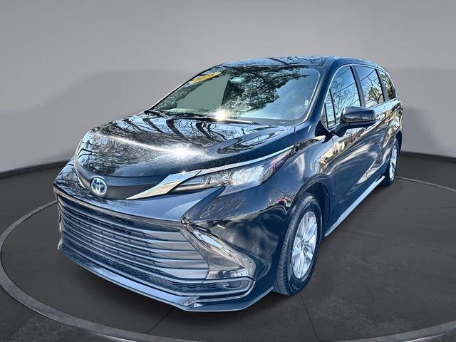 Toyota Sienna Le Fwd - Thumbnail 2