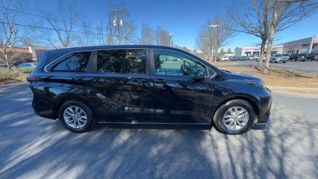 Toyota Sienna Le Fwd - Thumbnail 19