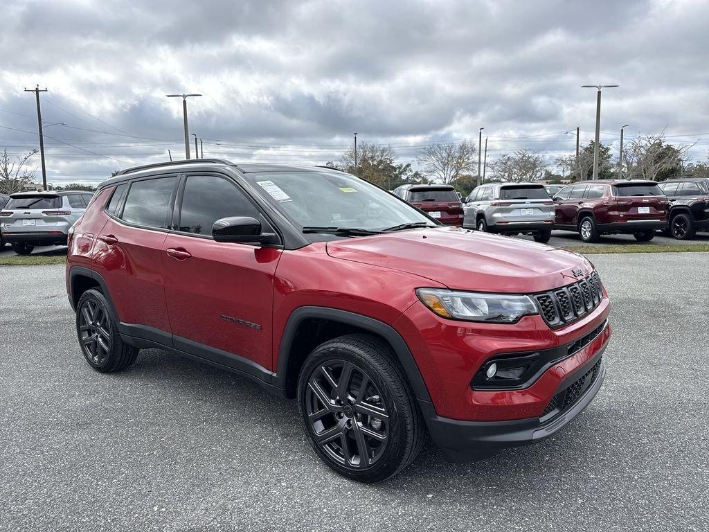 Jeep Compass Limited Altitude 4X4 - Thumbnail 2