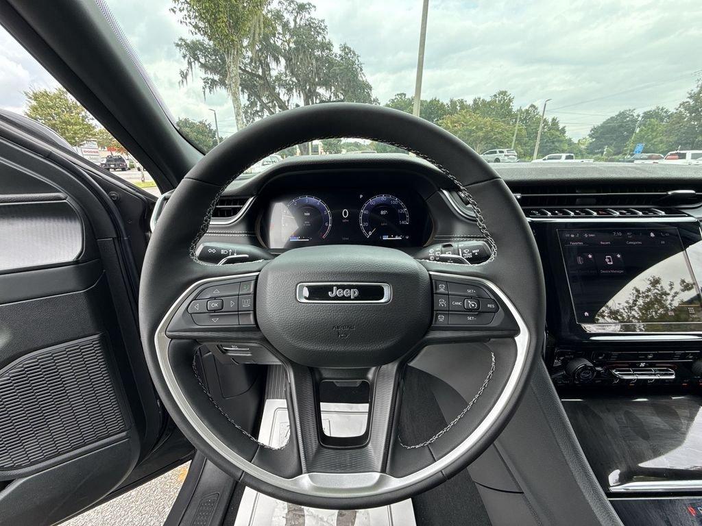 Jeep Grand Cherokee L Laredo X 4X4 - Thumbnail 14