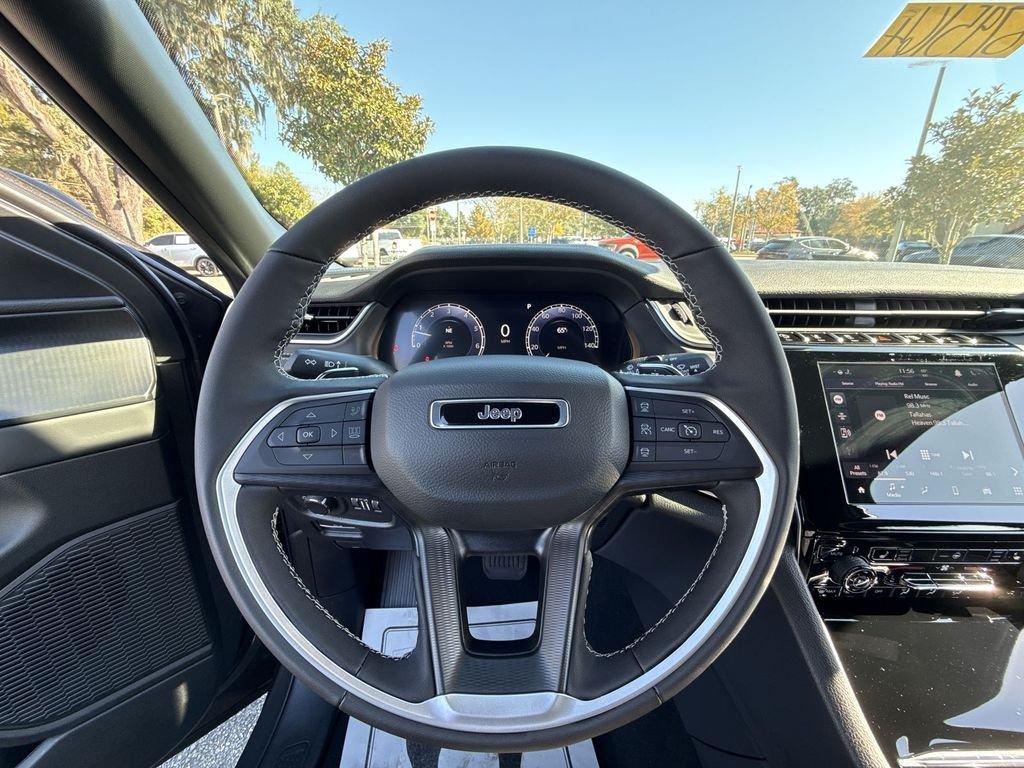 Jeep Grand Cherokee L Laredo X 4X4 - Thumbnail 14