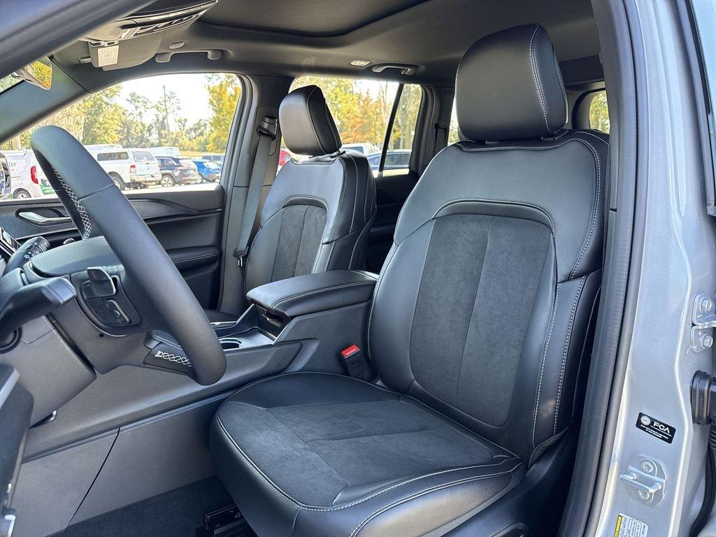 Jeep Grand Cherokee Altitude X 4X4 - Thumbnail 12