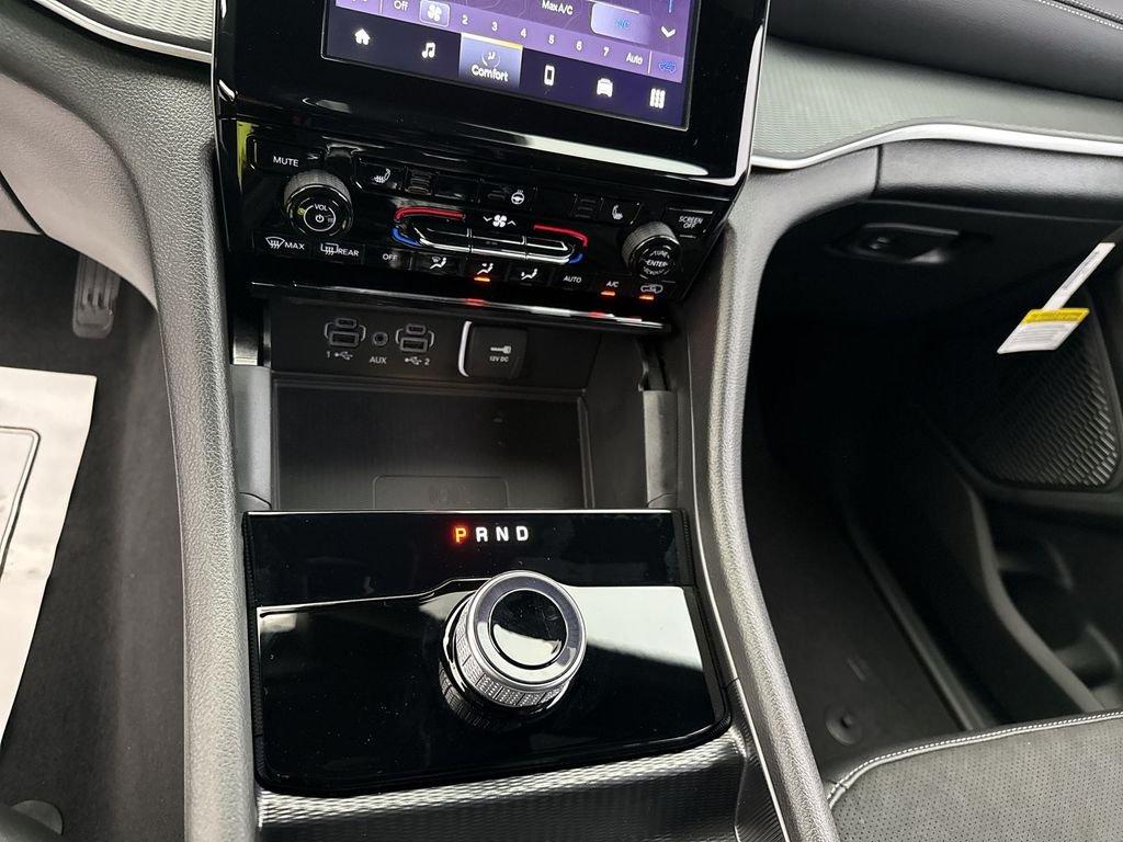 Jeep Grand Cherokee Altitude 4X4 - Thumbnail 20