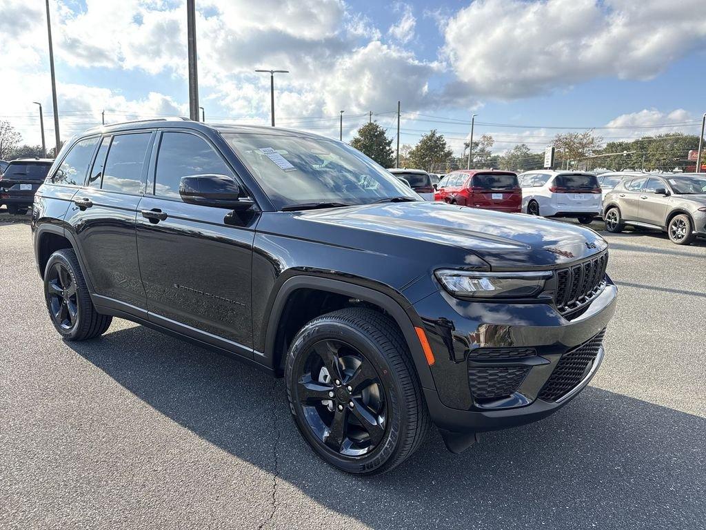 Jeep Grand Cherokee Altitude X 4X4 - Thumbnail 2