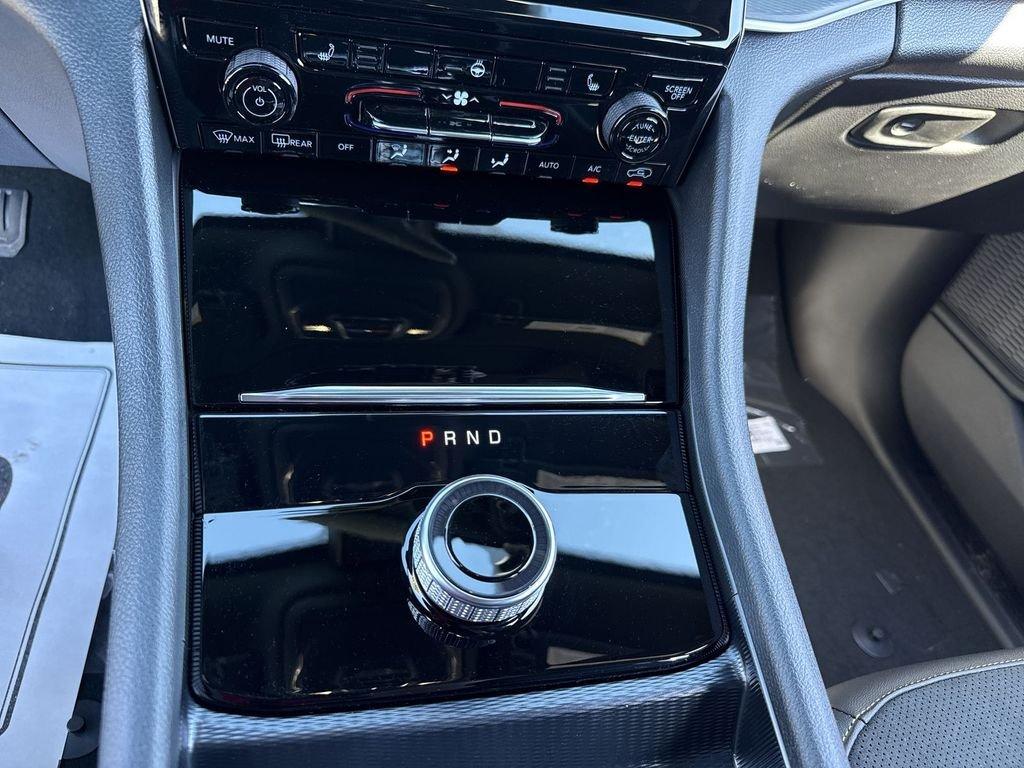 Jeep Grand Cherokee Altitude X 4X4 - Thumbnail 20