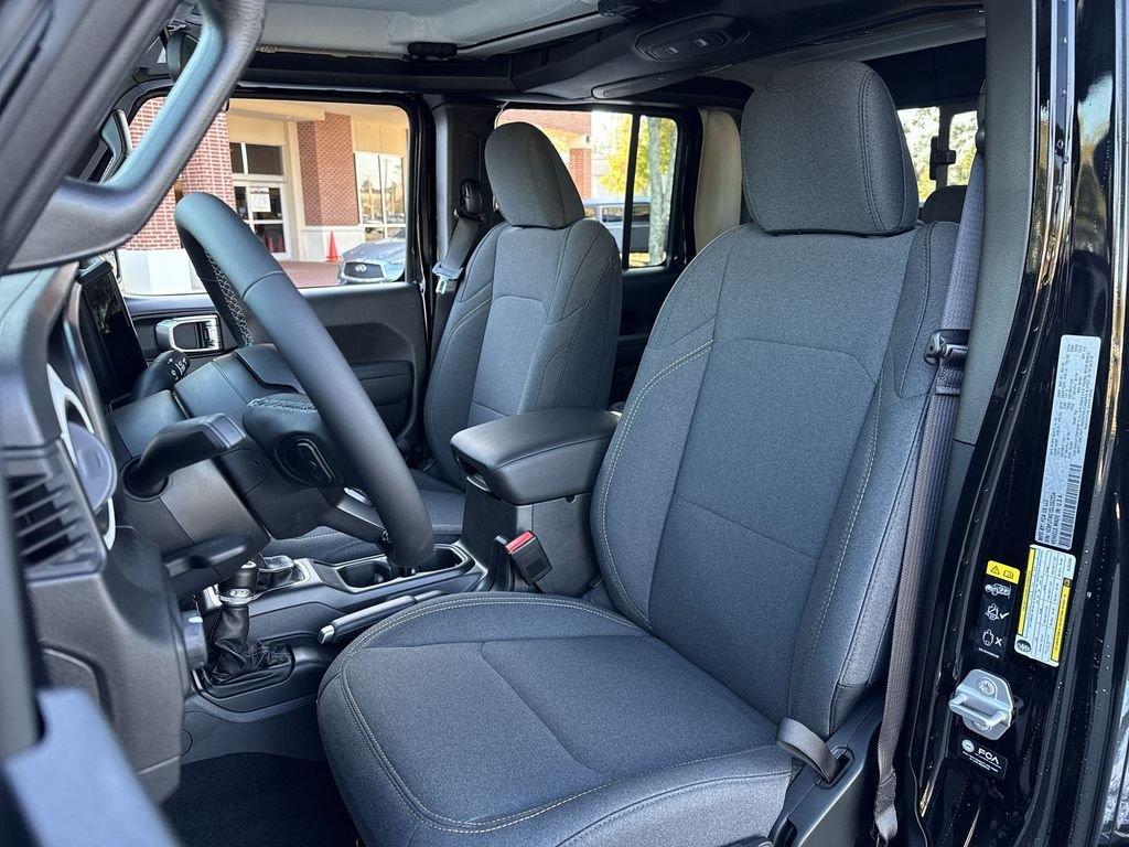 Jeep Gladiator Sport S 4X4 - Thumbnail 12