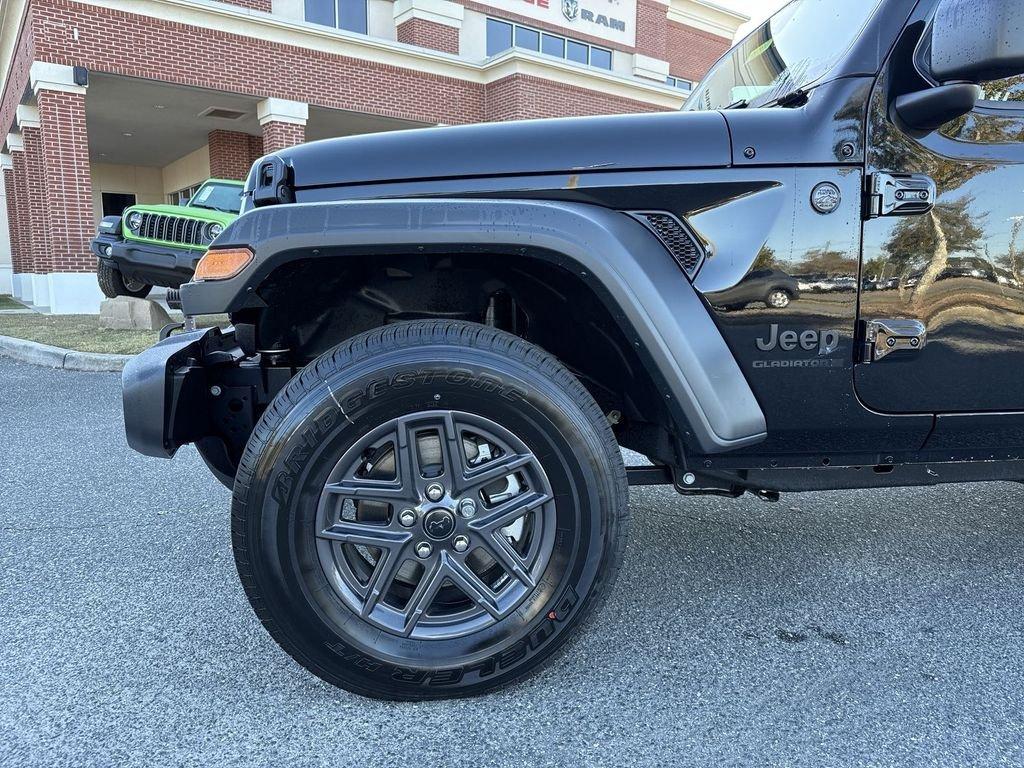 Jeep Gladiator Sport S 4X4 - Thumbnail 11