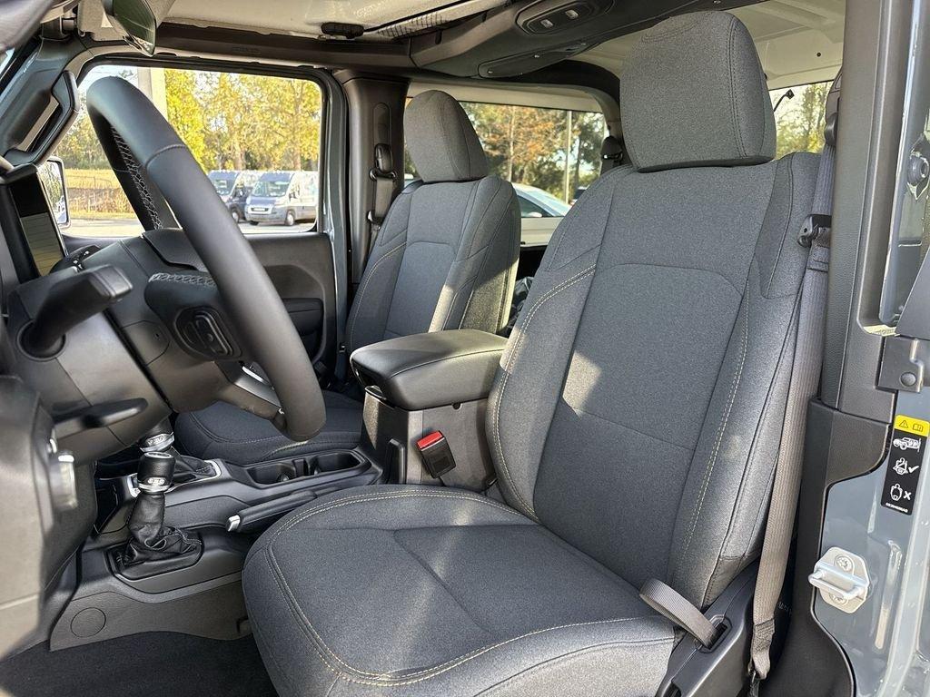 Jeep Wrangler 2-Door Sport S - Thumbnail 10