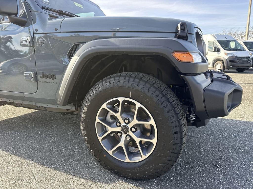 Jeep Wrangler 2-Door Sport S - Thumbnail 9