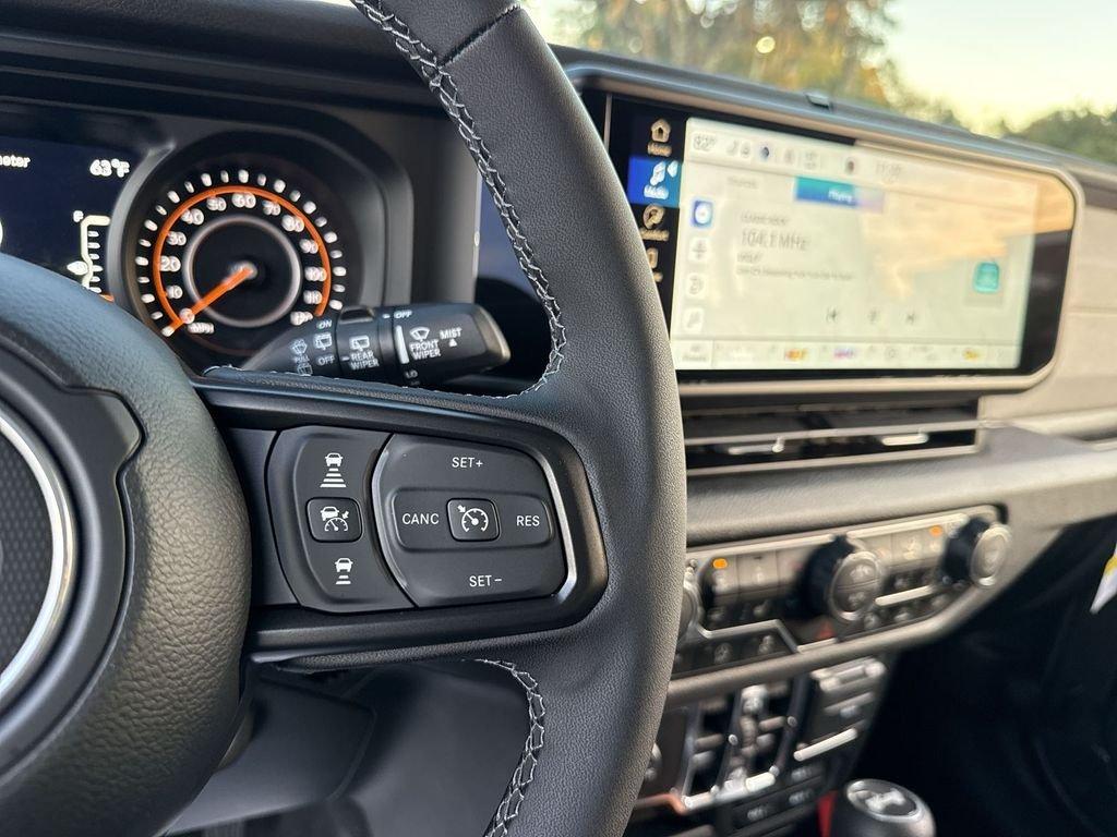 Jeep Wrangler 4-Door Sport S - Thumbnail 17