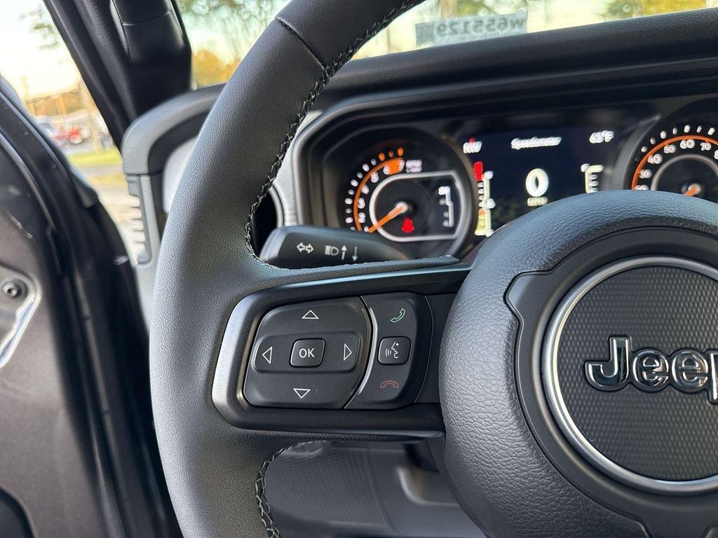 Jeep Wrangler 4-Door Sport S - Thumbnail 16