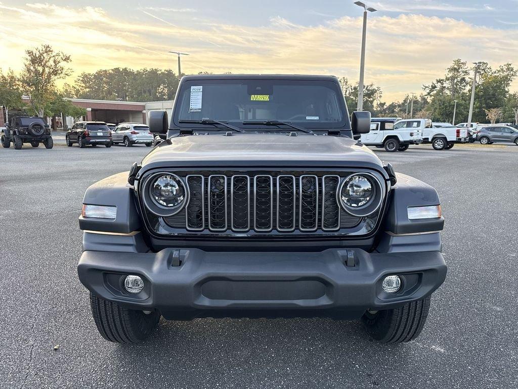 Jeep Wrangler 4-Door Sport S - Thumbnail 9