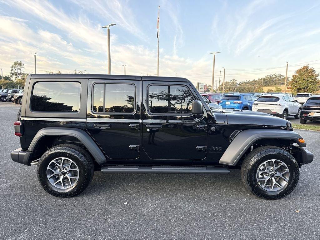 Jeep Wrangler 4-Door Sport S - Thumbnail 3