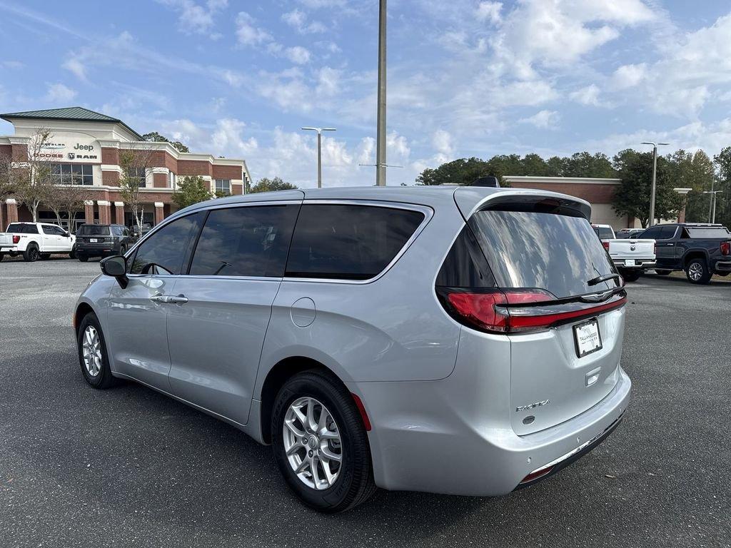 Chrysler Pacifica Select - Thumbnail 6